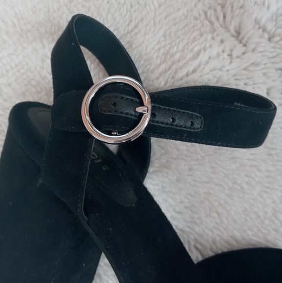 -- X -- Black Suede Chunky Sandals Divided H&M - Picture 4 of 6